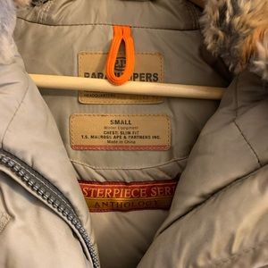 IThis is in perfect condition and I don't have any stains. It's very clean